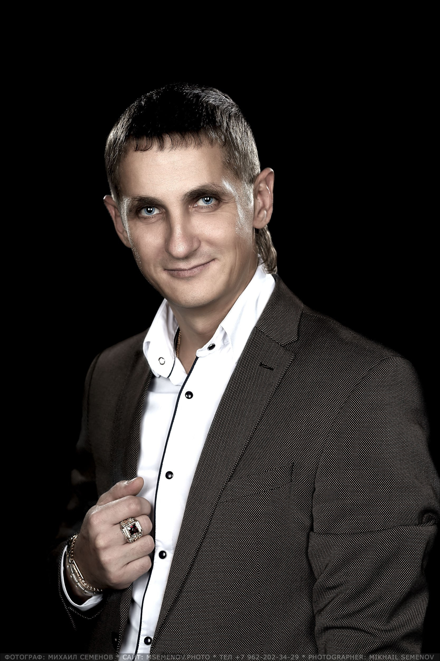 Деловая фотосъемка, предметная, студийный портрет. Рекламная фотосессия. ФОТОуслуги для бизнеса, имиджевая фото-видео съемка. Фотограф, фотопроекты Михаила Семенова в Ярославле. Фотошкола