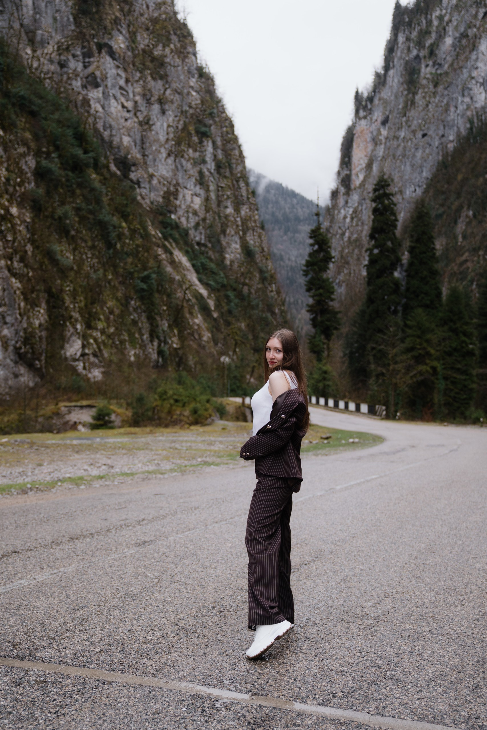 Атмосферный фототур под дождем эстетика гор