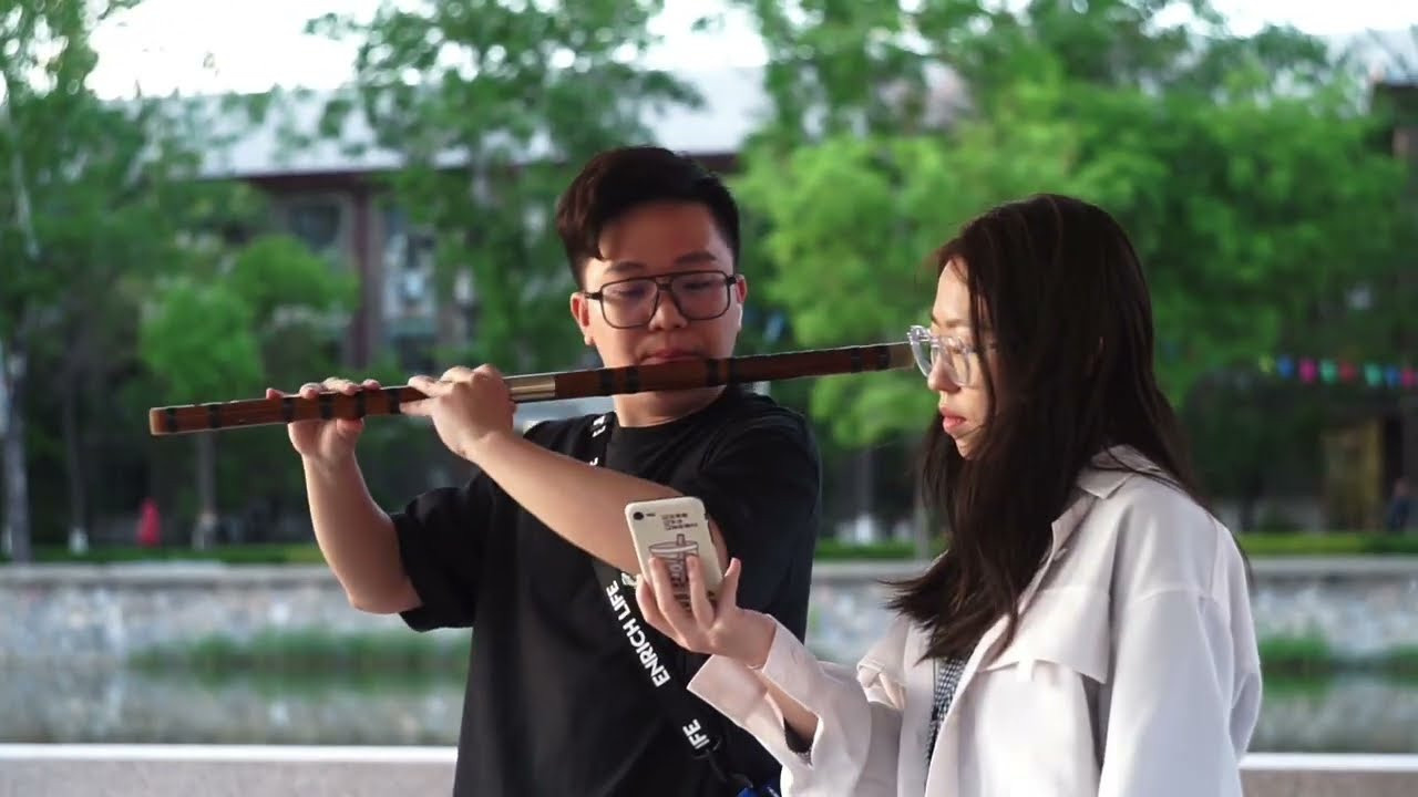 Walking in TJU on the first of May. Photographer in Guangzhou, China. Archibald Sonnenhaft