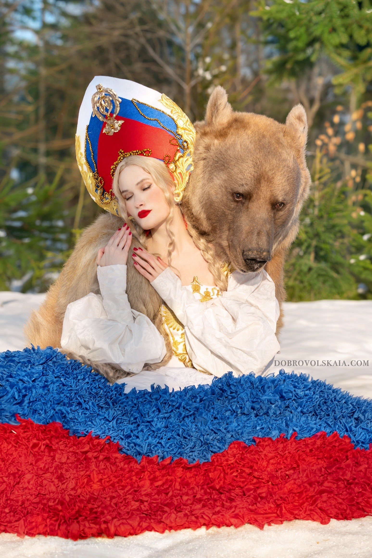 Россия. Русские народные костюмы в Москве