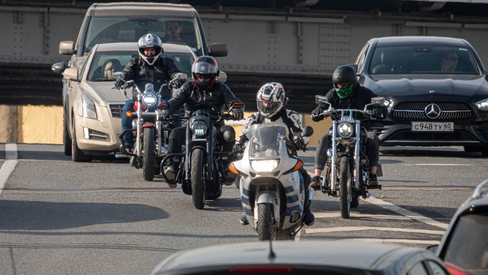 FotoMotoHunterZ — фотографии мотоциклистов на улицах города