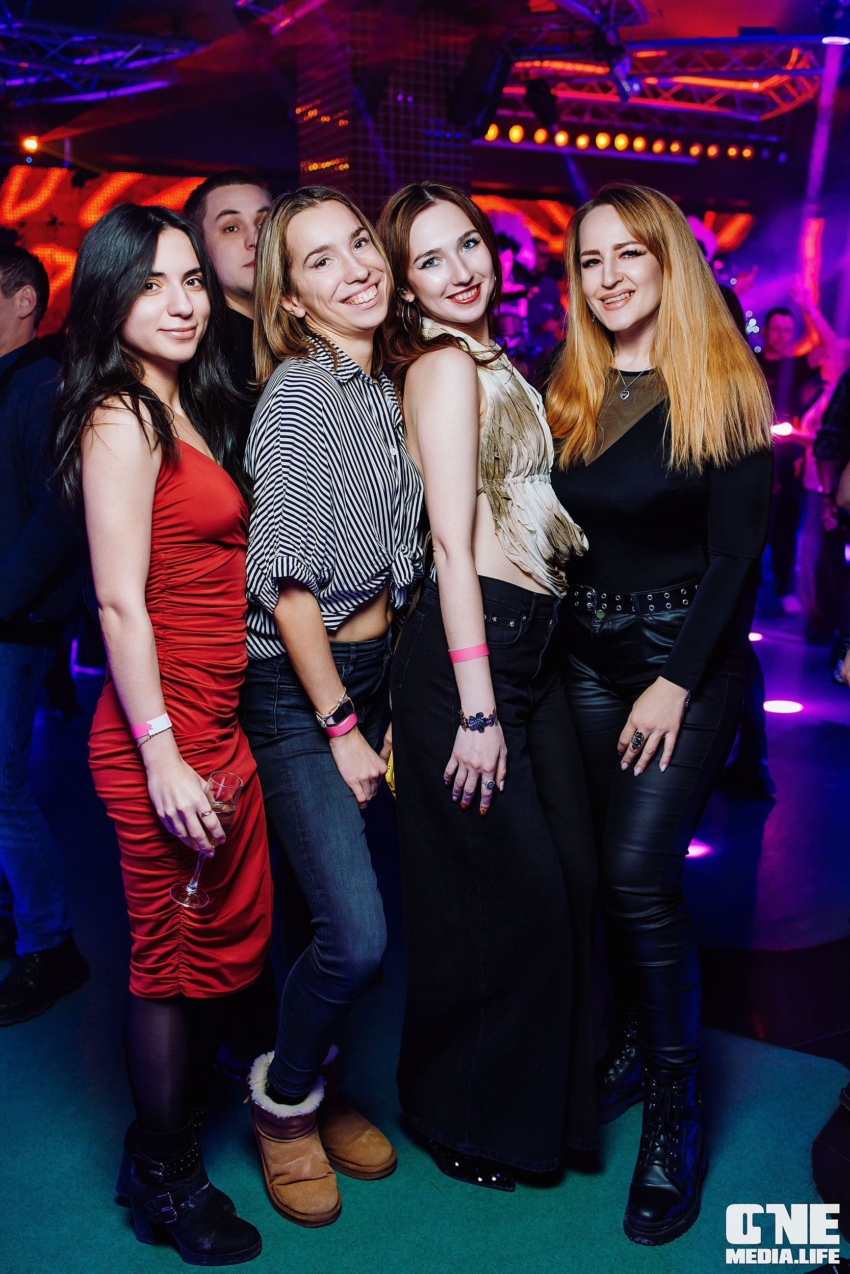 Фоторепортаж из РК Планета. One Media Life: фоторепортажи, фотоотчеты с мероприятий и заведений