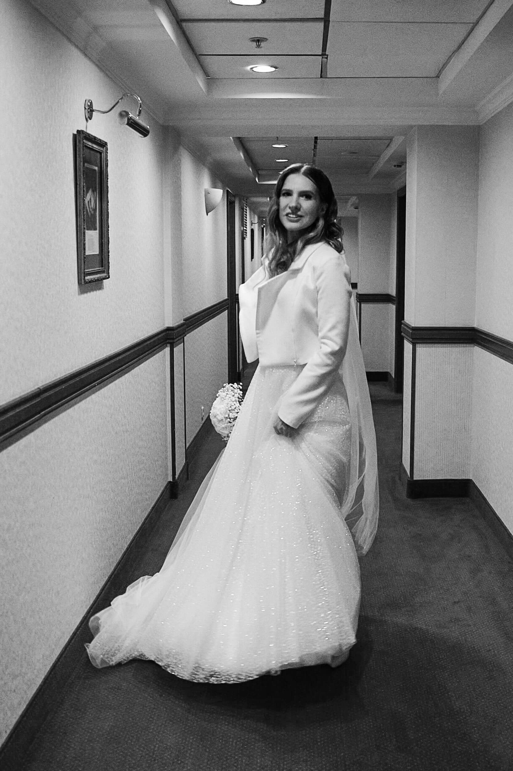 Свадебный фотограф СПб — свадьба в Академии Штиглица и втором дворце на Фурштатской. Свадебный фотограф в Санкт-Петербурге Петергофе Пушкине Саша Галлс / Александр Галлс