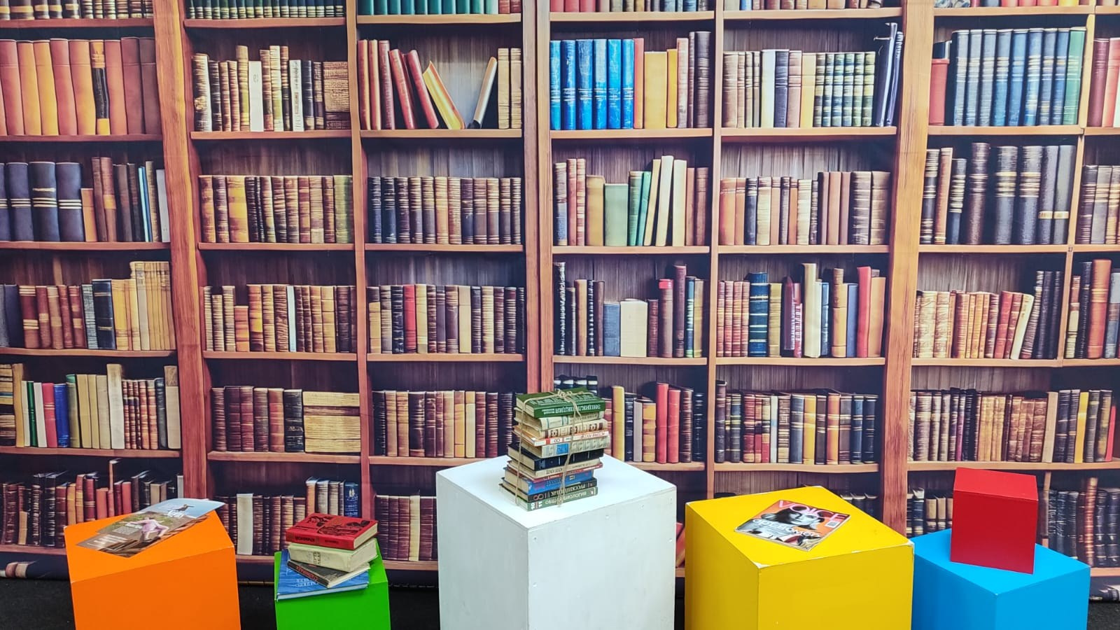 Наша фотостудия. Выпускные альбомы в Красноярске. Студия Колибри