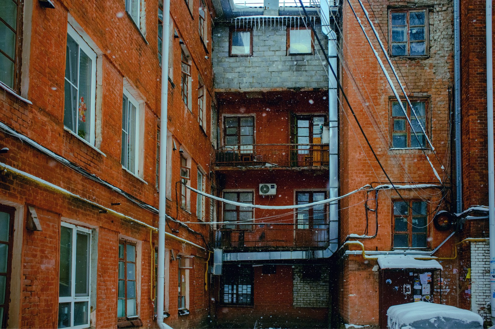 Руслан Шувалов (поэтограф)