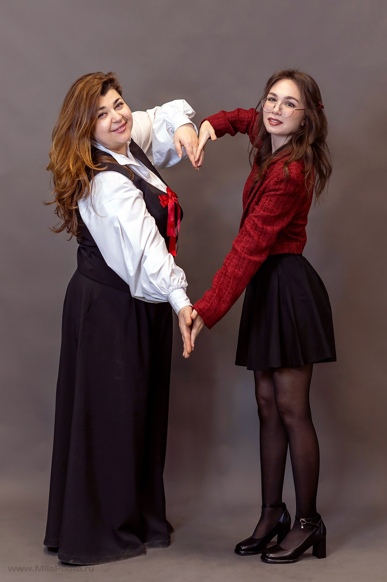 Галерея съемок в студиях. Фотограф и видеограф Москва. Свадебный фотограф, видеограф. Выпускные альбомы. Оживающие альбомы