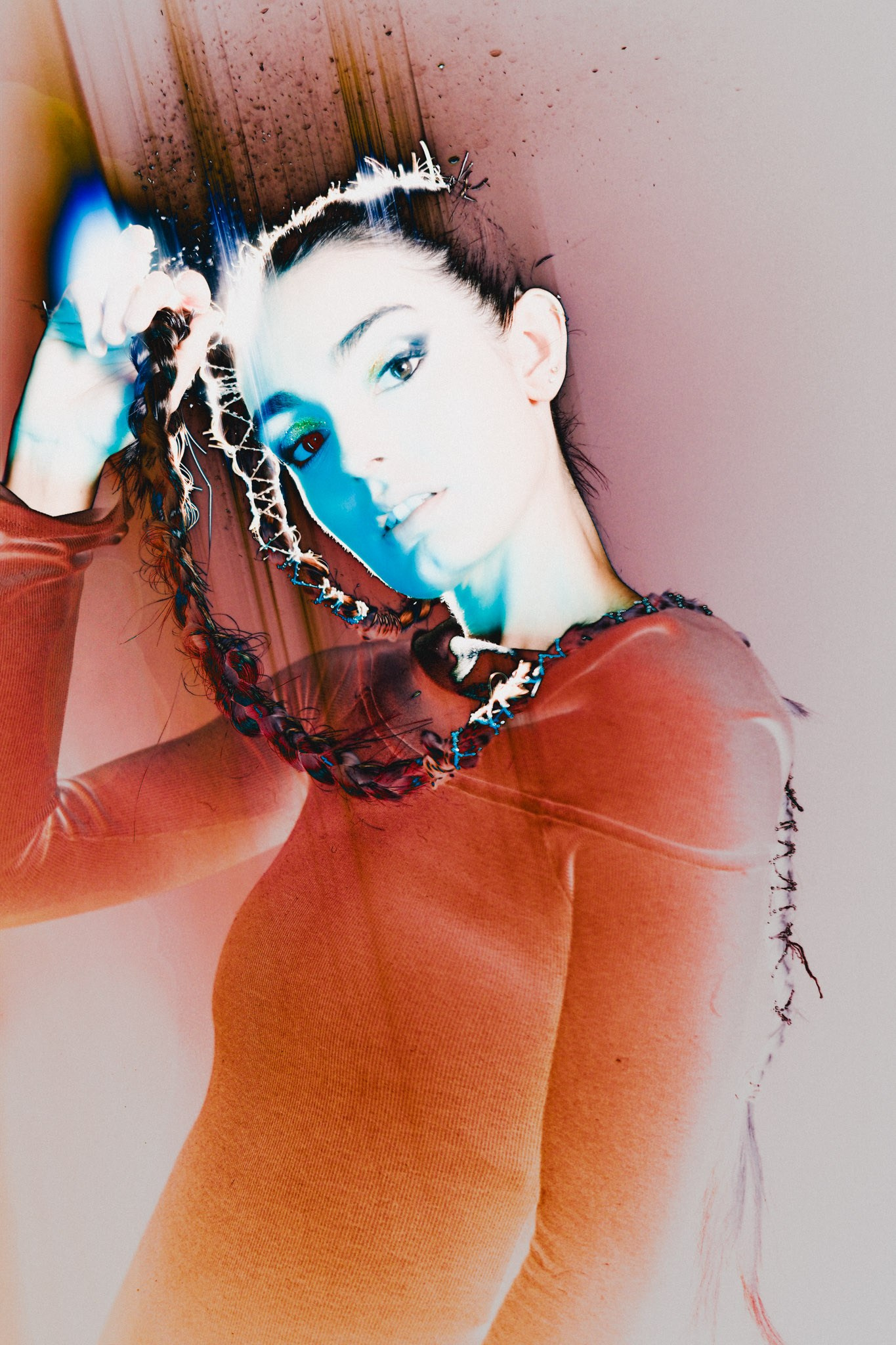 Works. Фотограф с цветным светом и оператор в Москве | Лиля Кичигина