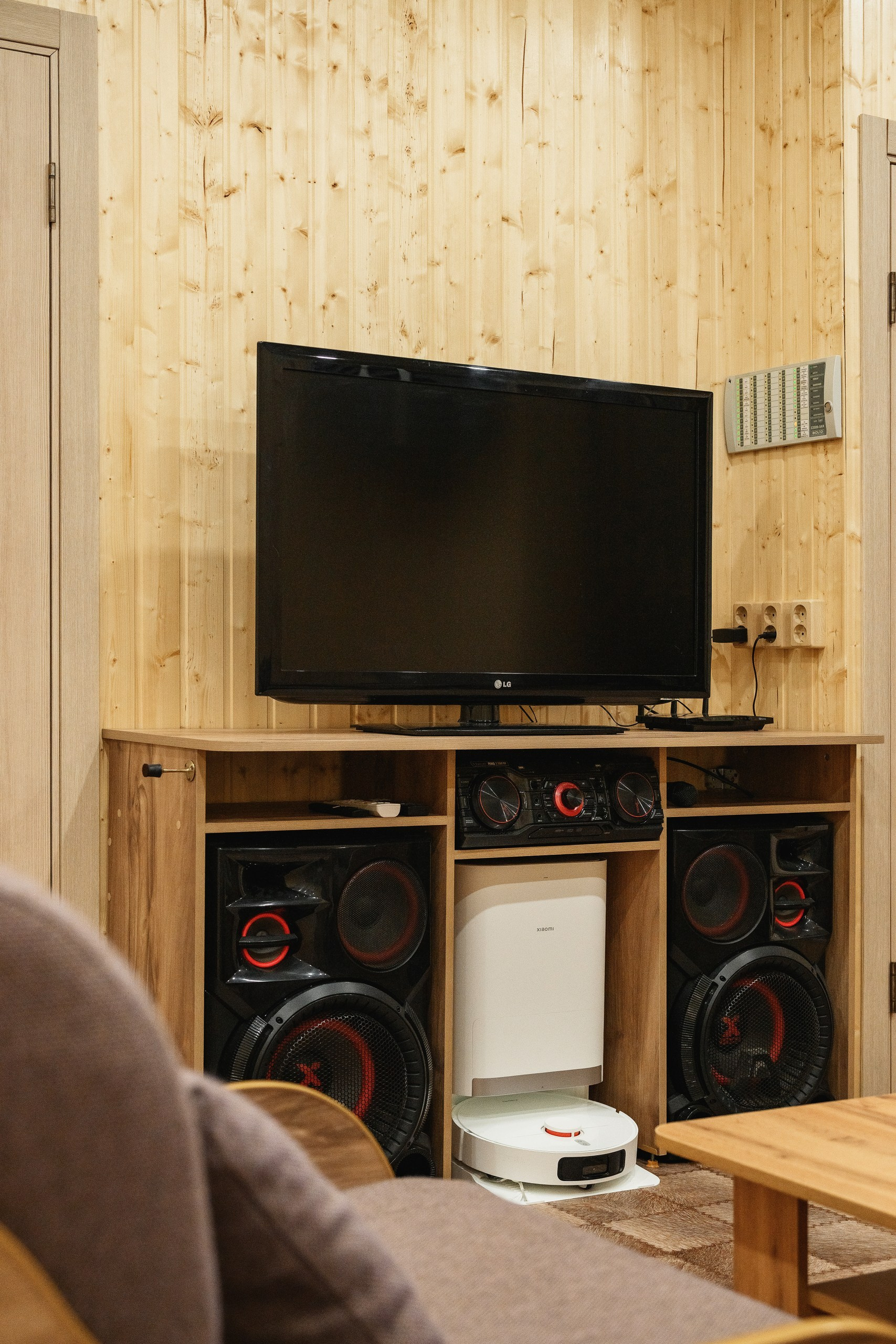 Профессиональная фотосъемка интерьера базы отдыха в Петропавловске-Камчатском. Фотосъемка интерьеров гостиничных комплексов и зон отдыха на Камчатке. Контент-съемка для продвижения баз отдыха в Петропавловске-Камчатском. Эстетика и атмосфера в интерьерной фотографии объектов туризма. Стоимость услуг по фотосъемке интерьера в Петропавловске-Камчатском.