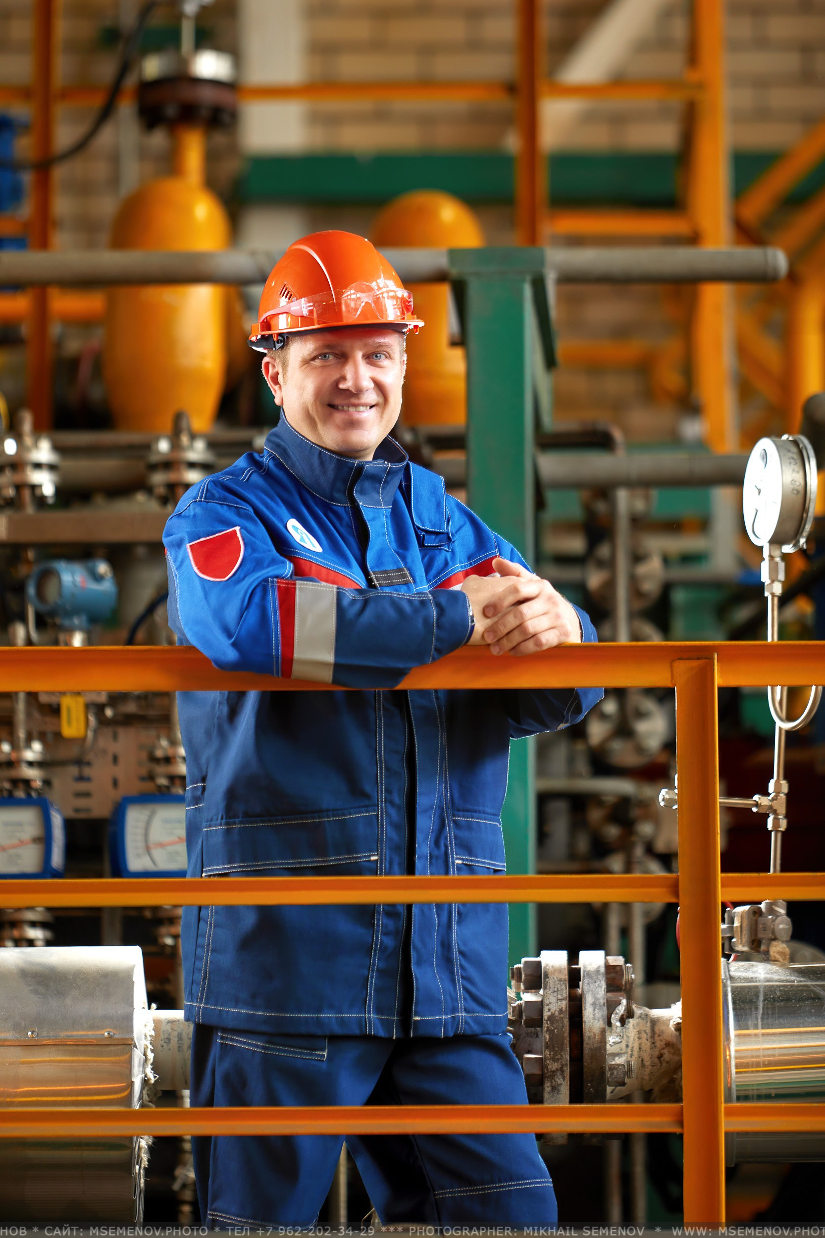 Деловая фотосъемка, предметная, студийный портрет. Рекламная фотосессия. ФОТОуслуги для бизнеса, имиджевая фото-видео съемка. Фотограф, фотопроекты Михаила Семенова в Ярославле. Фотошкола