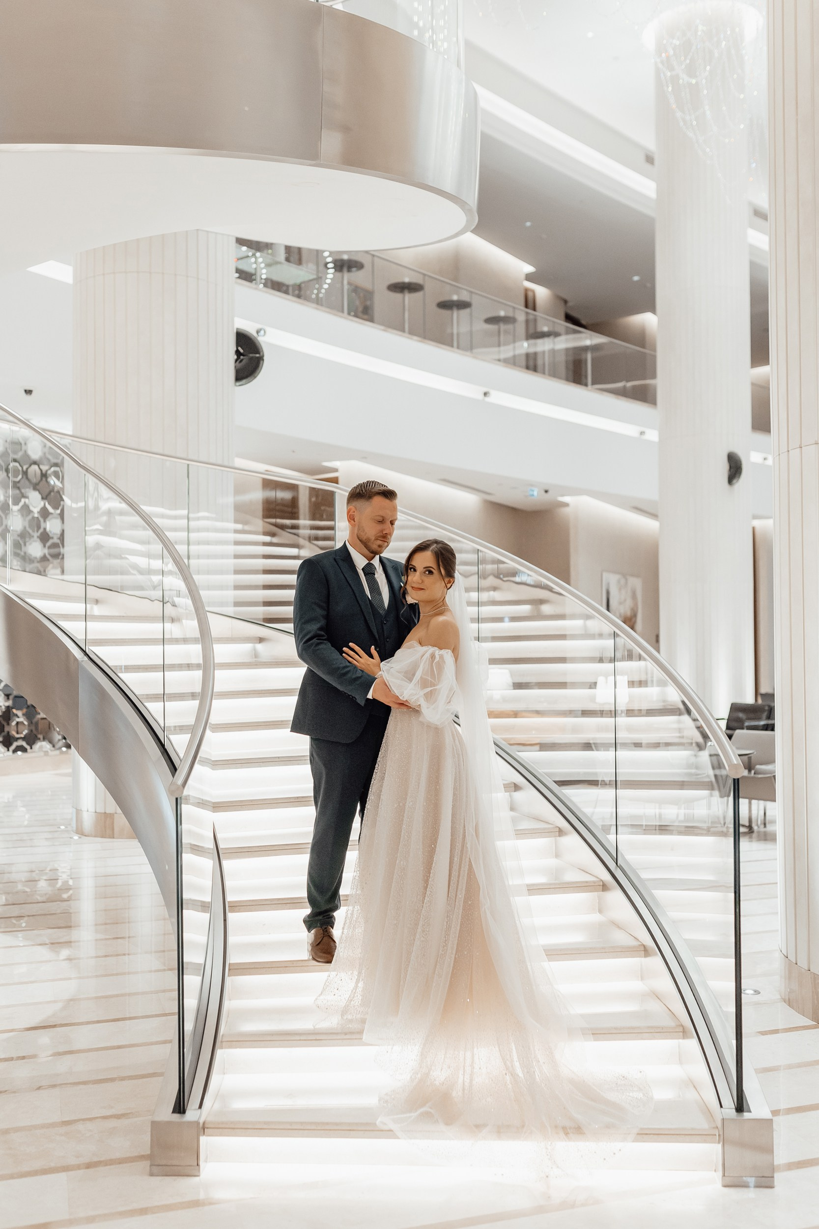 свадебная фотосессия в отеле хаятт ридженси петровский парк в москве