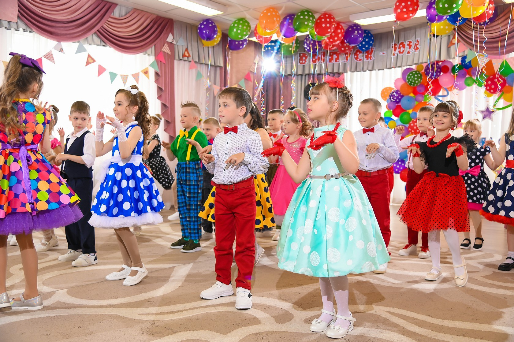 Фотосъемка выпускных. Выпускные альбомы Искитим Бердск Новосибирск