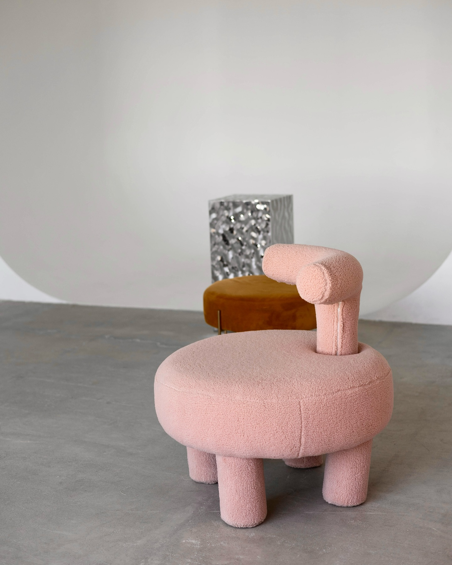 Понравилась студия? Напишите — организую съёмку именно здесь. Фотограф в Минске Людмила Дутко