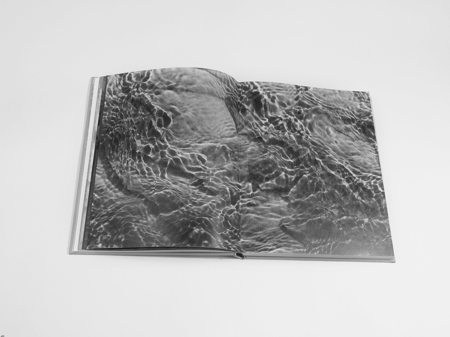 The voice of cold water. Vika Bykovskaya photography