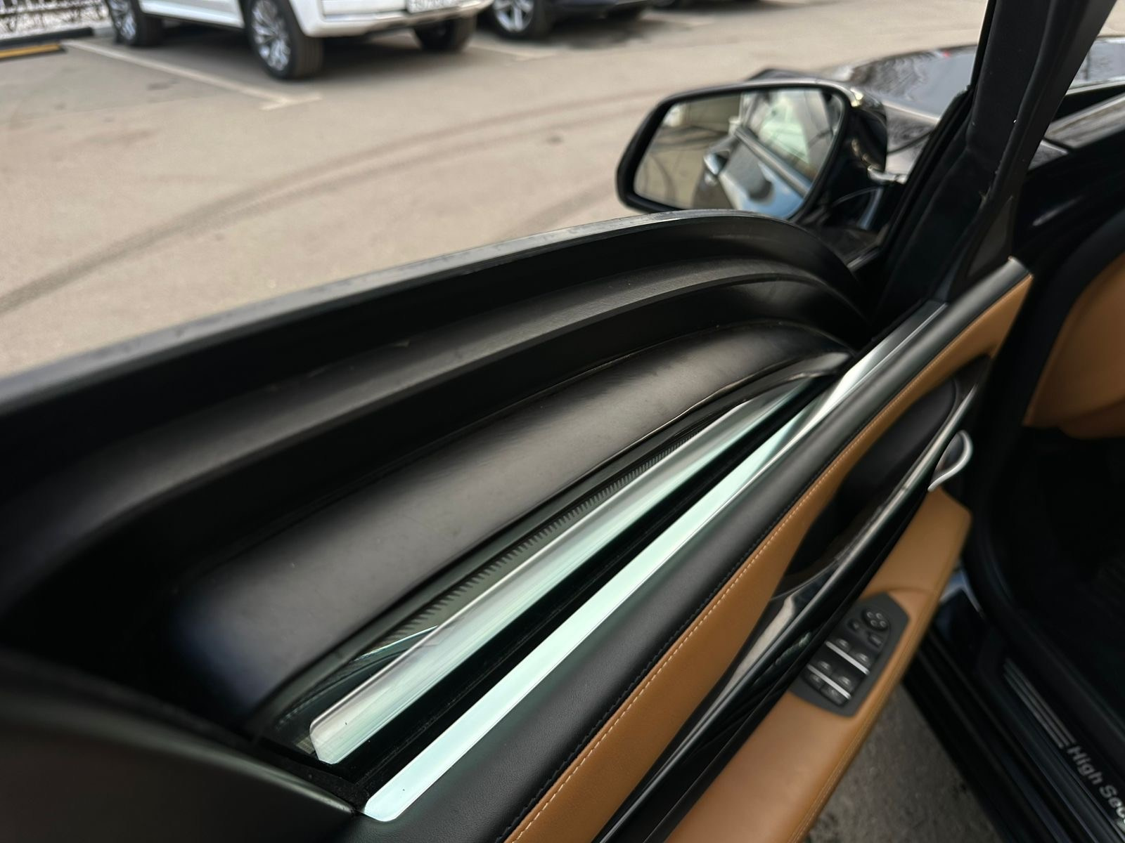 Armored car. Skyden Cars