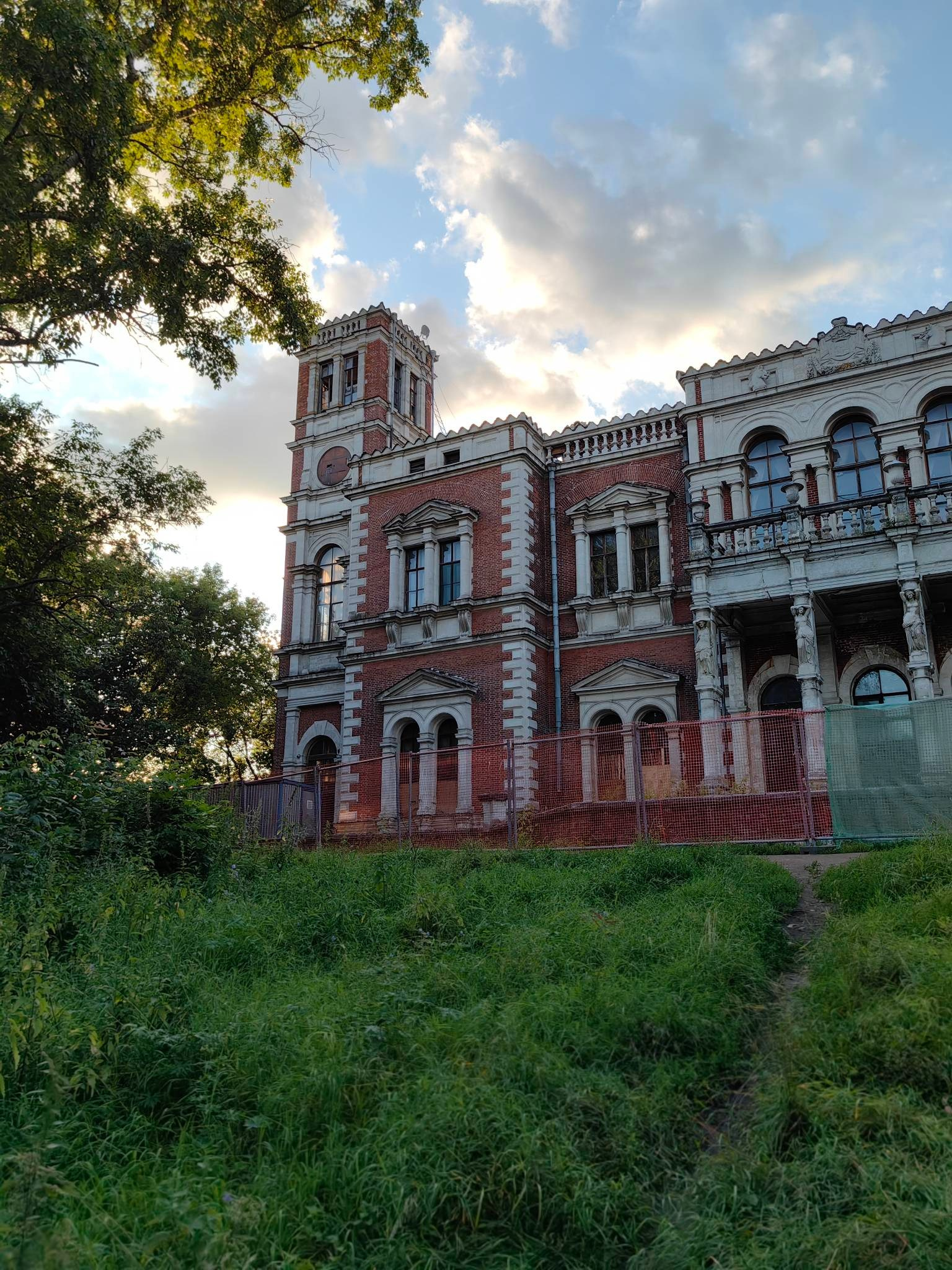 Усадьба Быково. Купить картину на холсте для интерьера|художник | дизайнер | архитектор Сергей Ратчин в Москве