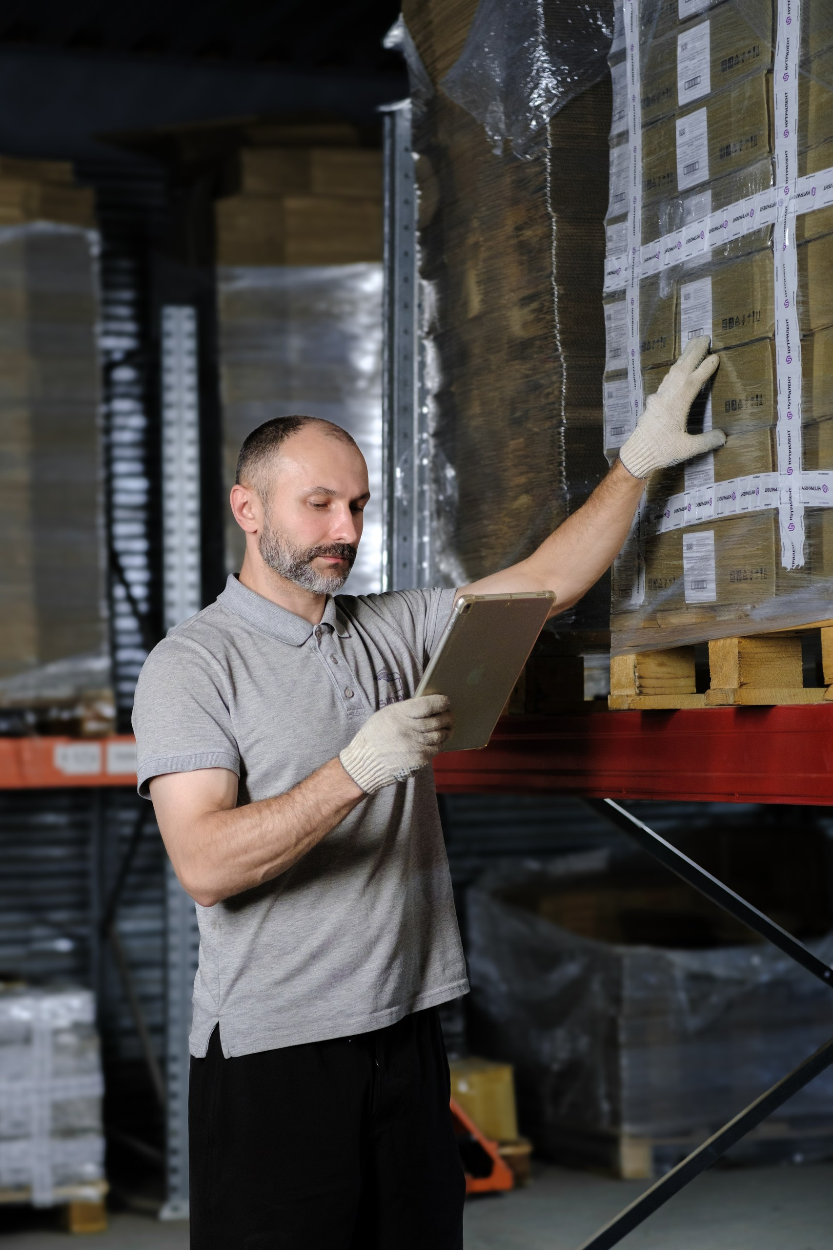 SaintPack, фуллфилмент. Интерьерный фотограф и видеограф в Санкт-Петербурге Вадим Балбашевский