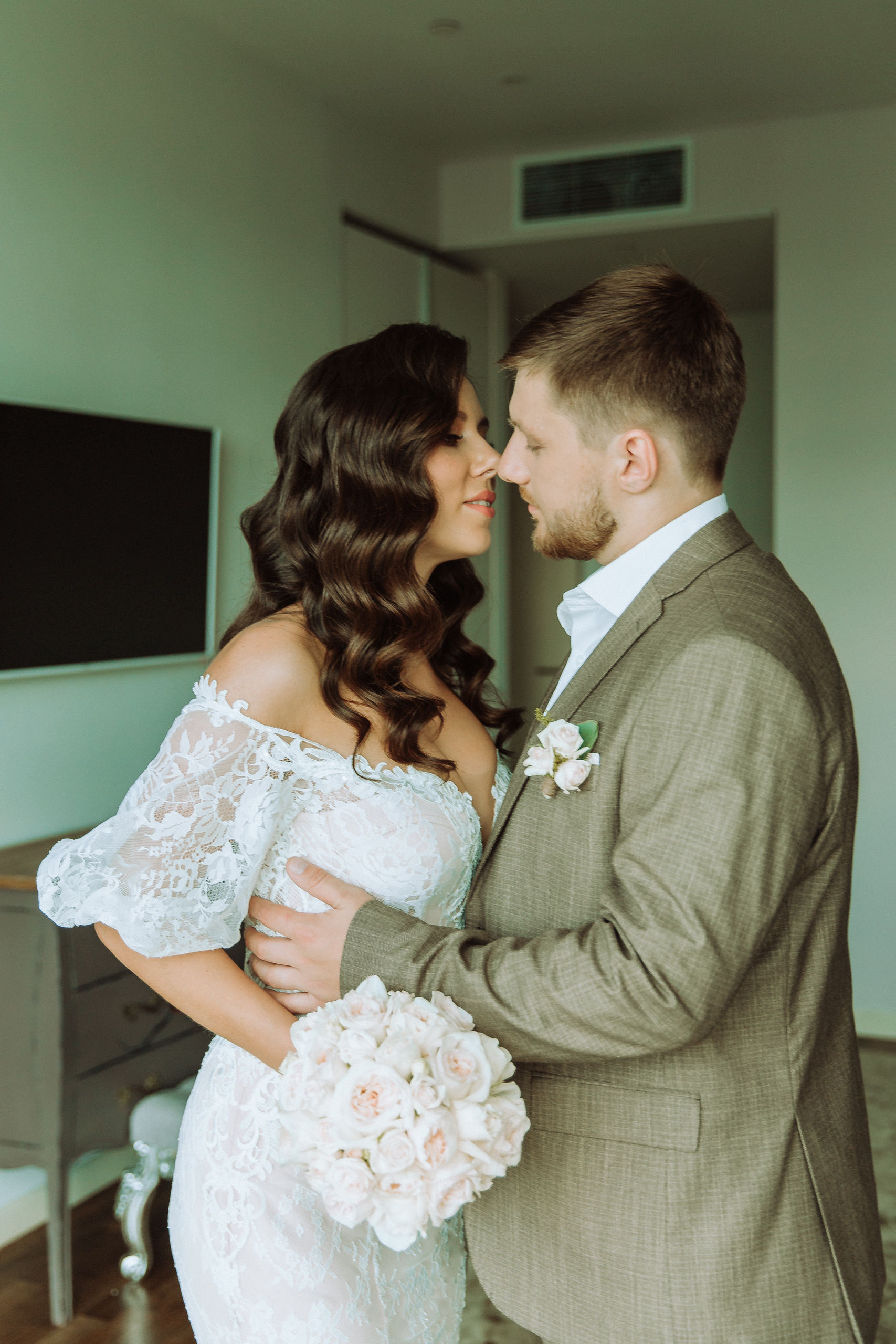 Первая встреча жениха и невесты. Фотограф, видеограф на свадьбу в Москве Никита Назаров