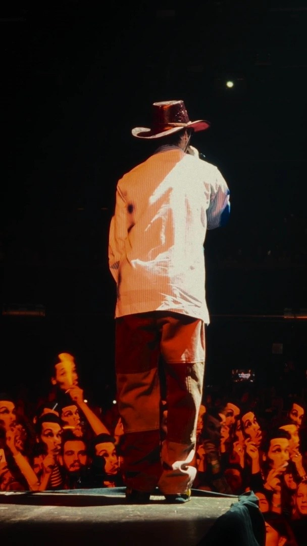 Съёмка мероприятий. Профессиональный видеограф в Москве — Ярослав Сергеев. Видеосъёмка под ключ: монтаж, цветокоррекция, саунд-дизайн, креативные видео