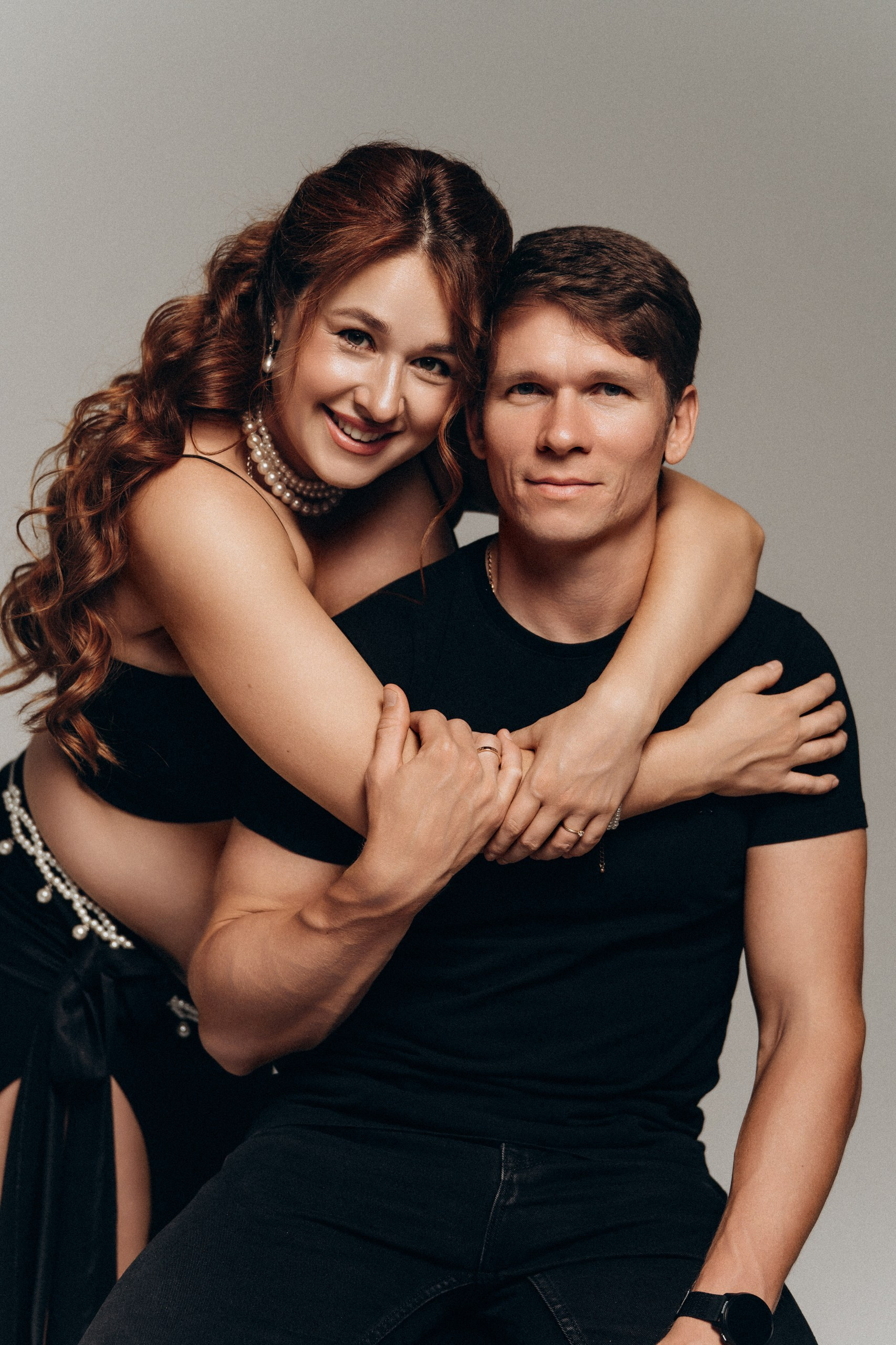 Фотосессия беременности в Уфе — съёмка в фотостудии BLANCA, зал «Облако»