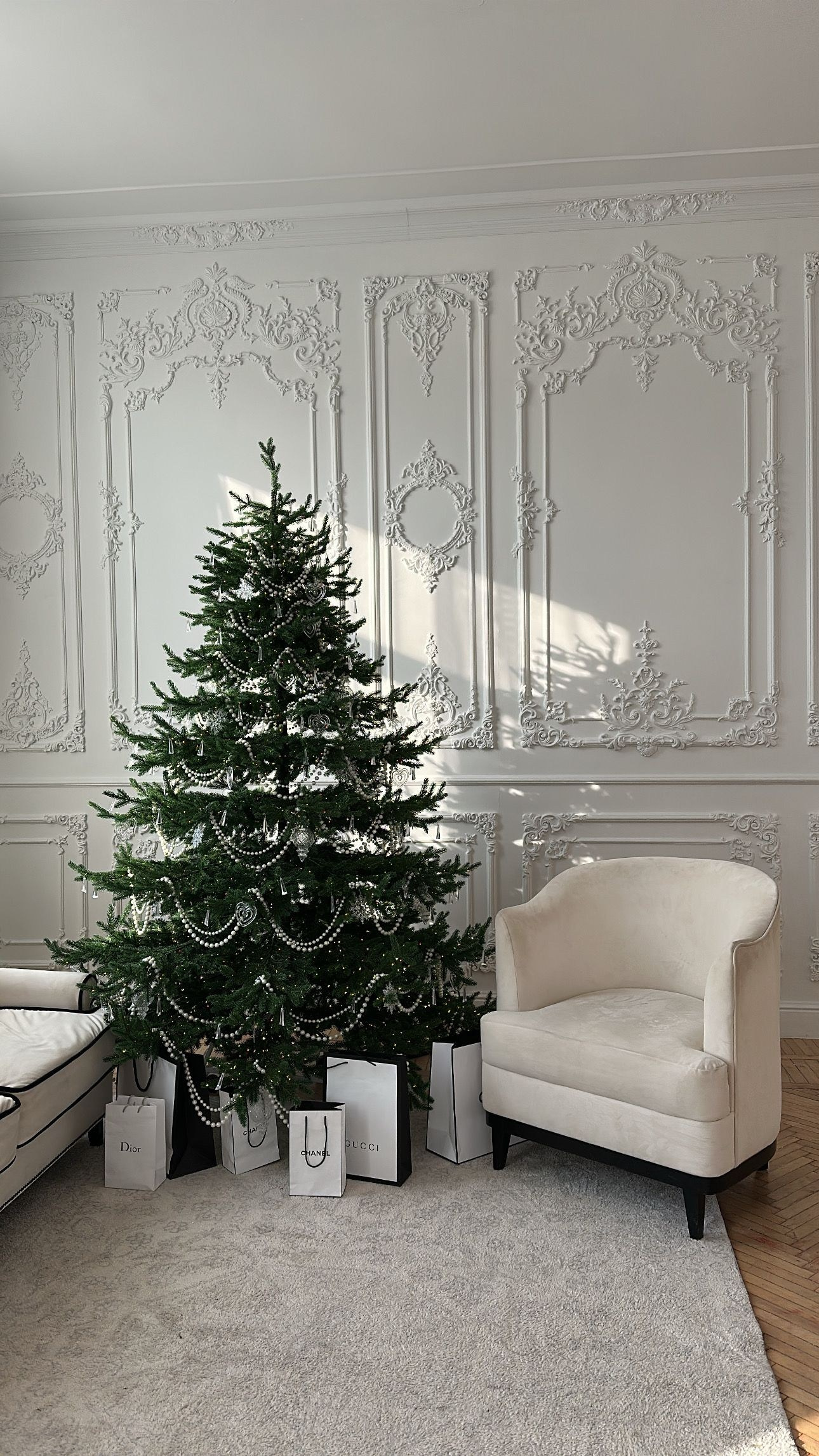 Фотостудии с новогодним интерьером в Краснодаре 2026. Фотограф ню Краснодар Александра Тимофеева