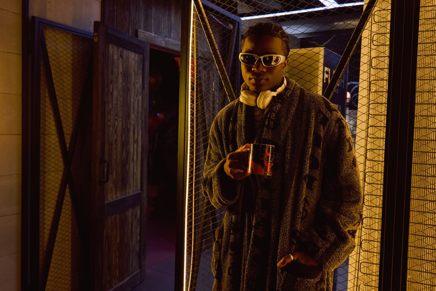 Новосибирск. Коммерческий фотограф для маркетплейсов Wildberries и Ozon в Новосибирске — фото и видео для брендов