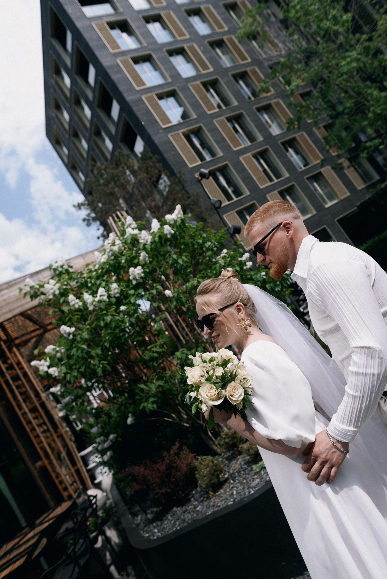 Свадебный фотограф в Тюмени — Фотосессия Павла и Марии на Набережной. Портретный фотограф Тюмень Дарья Мустафина