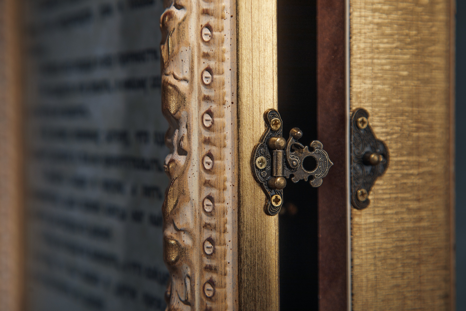 Багетное оформление любых типов работ. ГРАНДФОТО.РФ