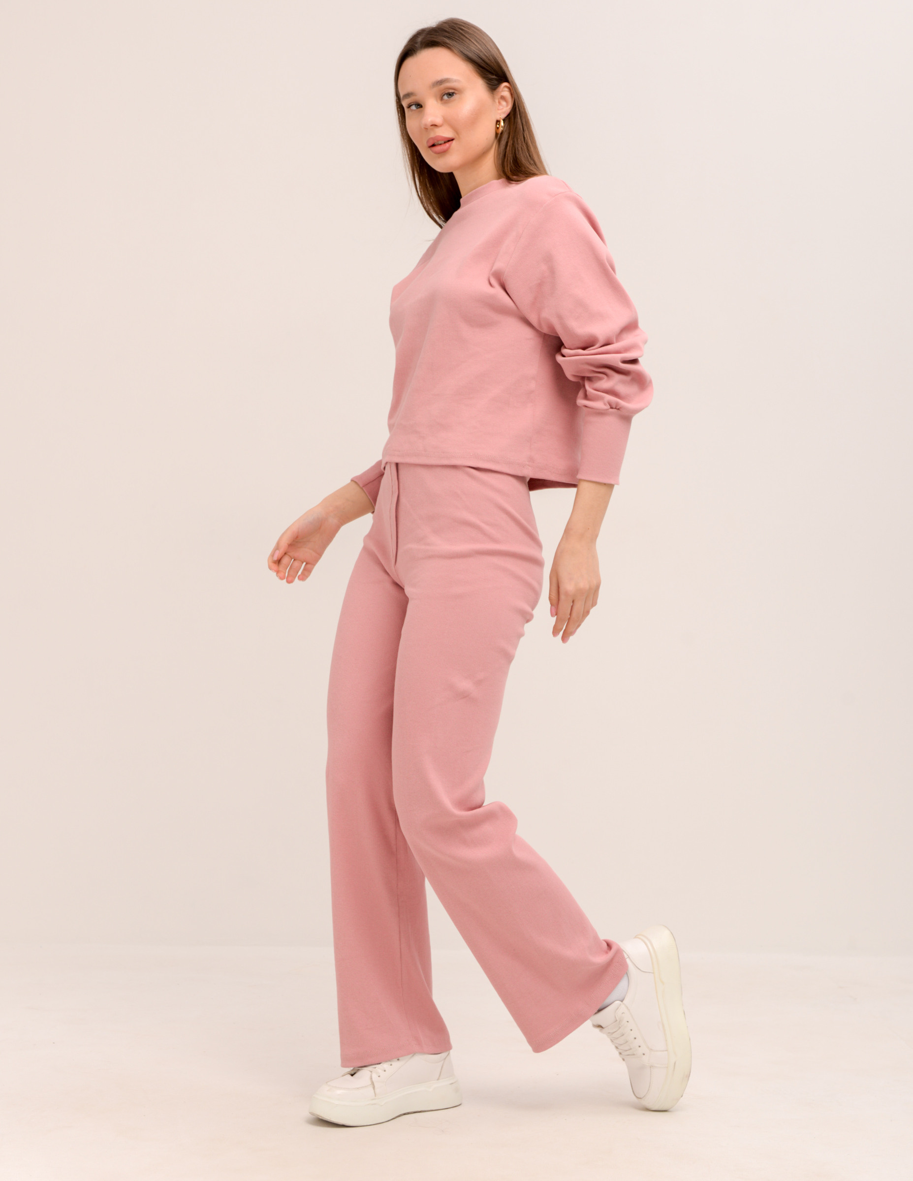 Сборная съемка с Александрой. Съемка для маркетплейсов и брендов в Краснодаре