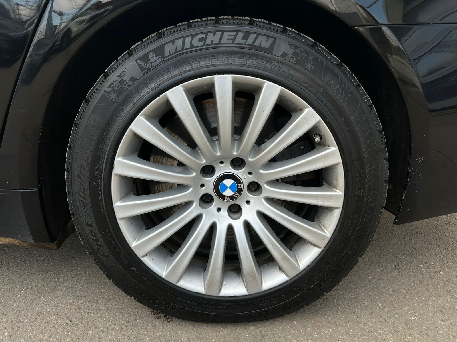 Armored car. Skyden Cars