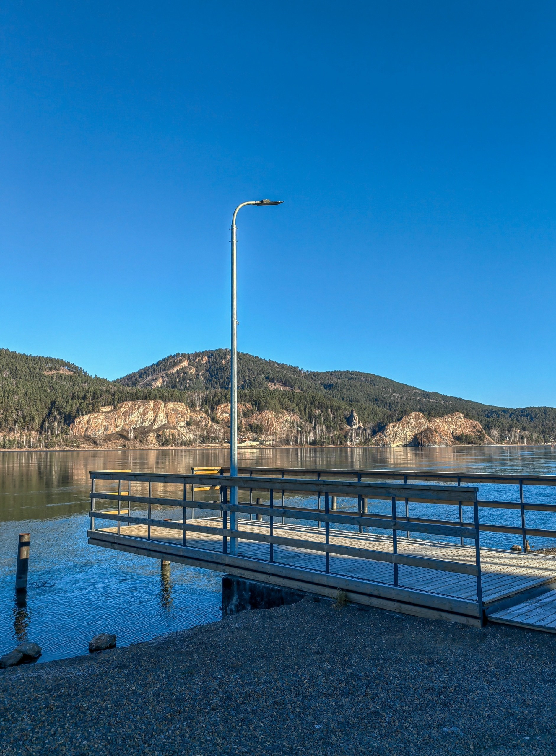 набережная Енисея село Овсянка достопримечательности Красноярска что посетить куда сходить что посмотреть интересные места фото экскурсии Красноярск индивидуальный тур трансфер на комфортабельном микроавтобусе экскурсионное обслуживание заказать онлайн расписание цены куда сходить вантовый мост скала Такмак Торгашинский хребет Роев ручей парк флоры и фауны фанпарк Бобровый лог виды на Енисей фотосъемка индивидуальная экскурсия гид экскурсовод Виноградовский мост Караульная гора музей Астафьева село Овсянка набережная Енисея Николаевская сопка Бобровый лог остров Татышев Коммунальный мост Часовня Параскевы Пятницы место силы туристический маршрут путешествие Красноярская ГЭС Дивногорск заповедник Столбы Национальный парк красивые места видовые смотровые площадки маршрут программа заказать экскурсию цена трансфер аренда микроавтобуса аренда кабриолета фотосессия фототур