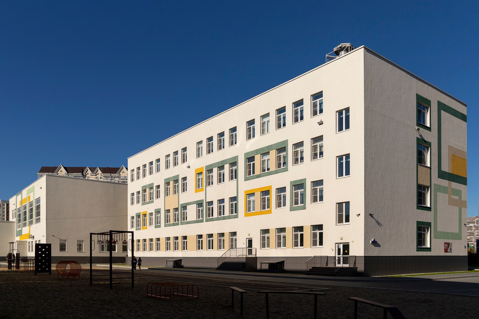 «День знаний». Классные выпускные альбомы — Сургут, Тюмень и ХМАО