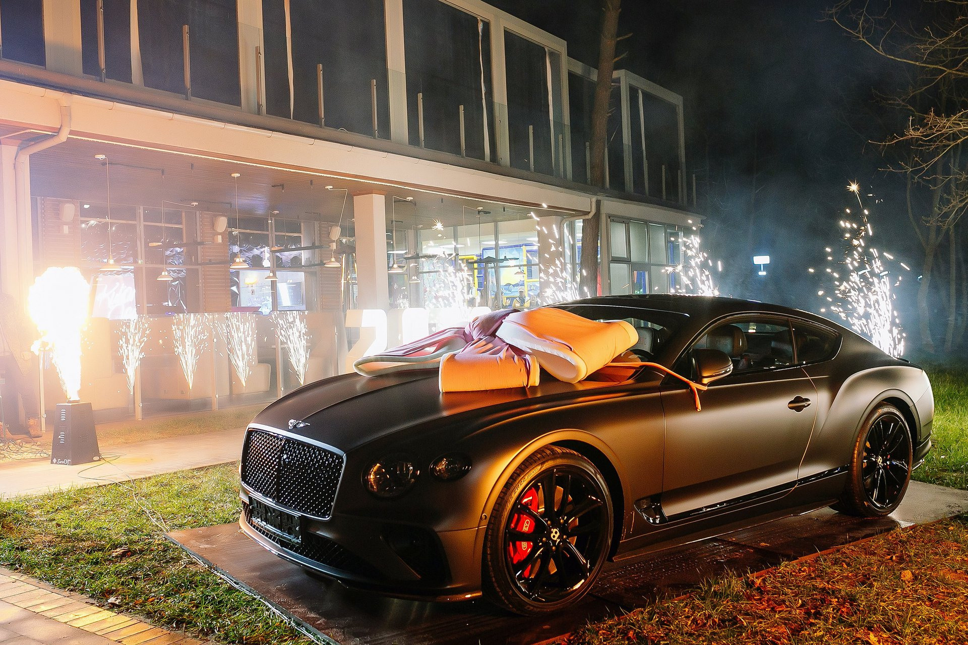 Услуги. One Media Life: фоторепортажи, фотоотчеты с мероприятий и заведений