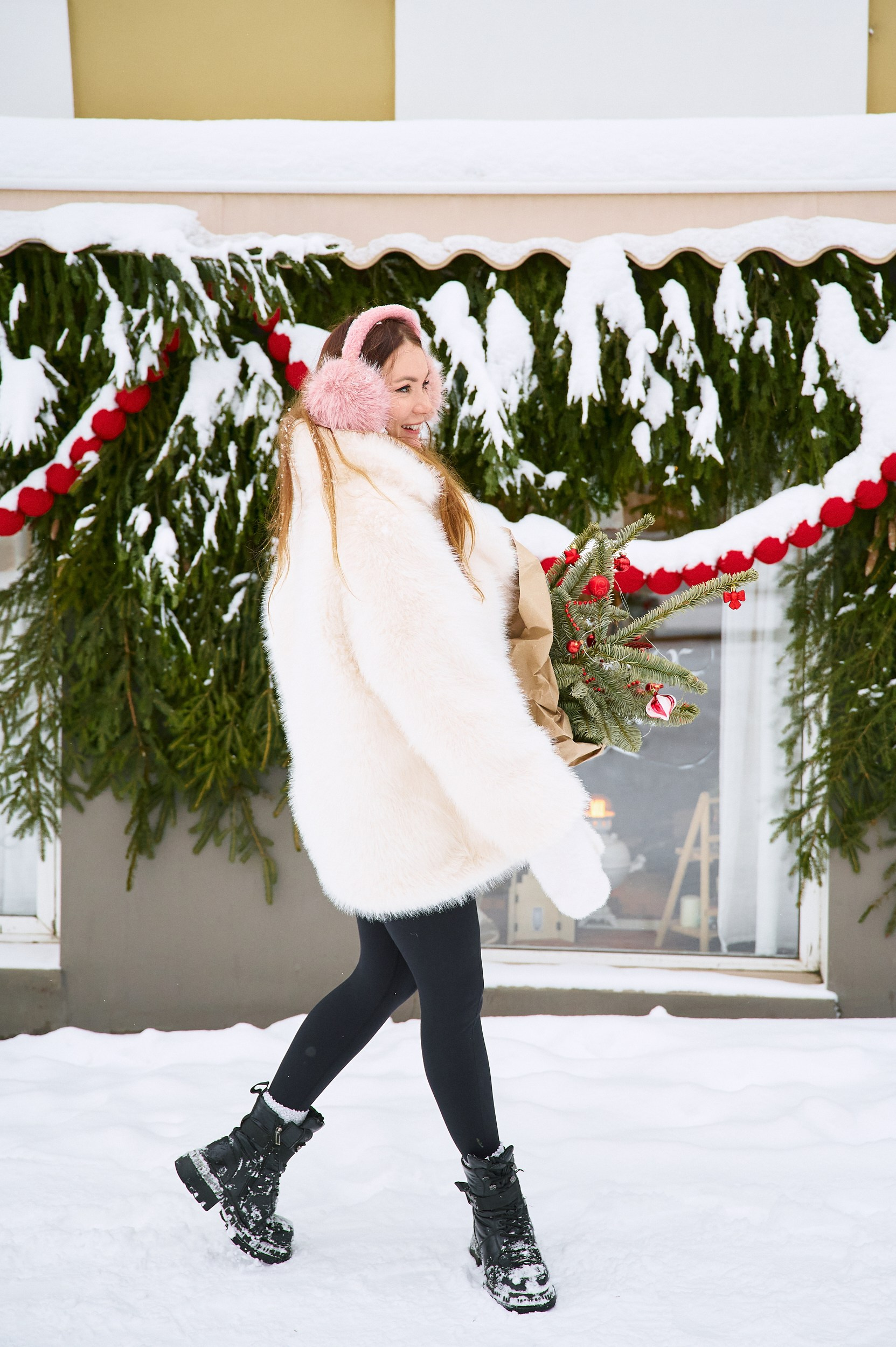 Новогодний Вайб в городе. Не только свадебный фотограф Чеглаков Алексей