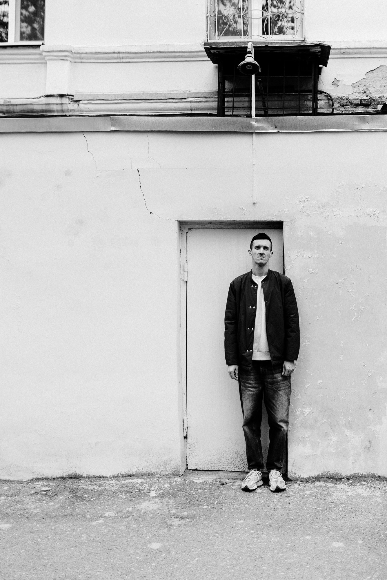 Мужская стрит-фотосессия в Тюмени | Уличный фотограф Дарья Мустафина. Портретный фотограф Тюмень Дарья Мустафина