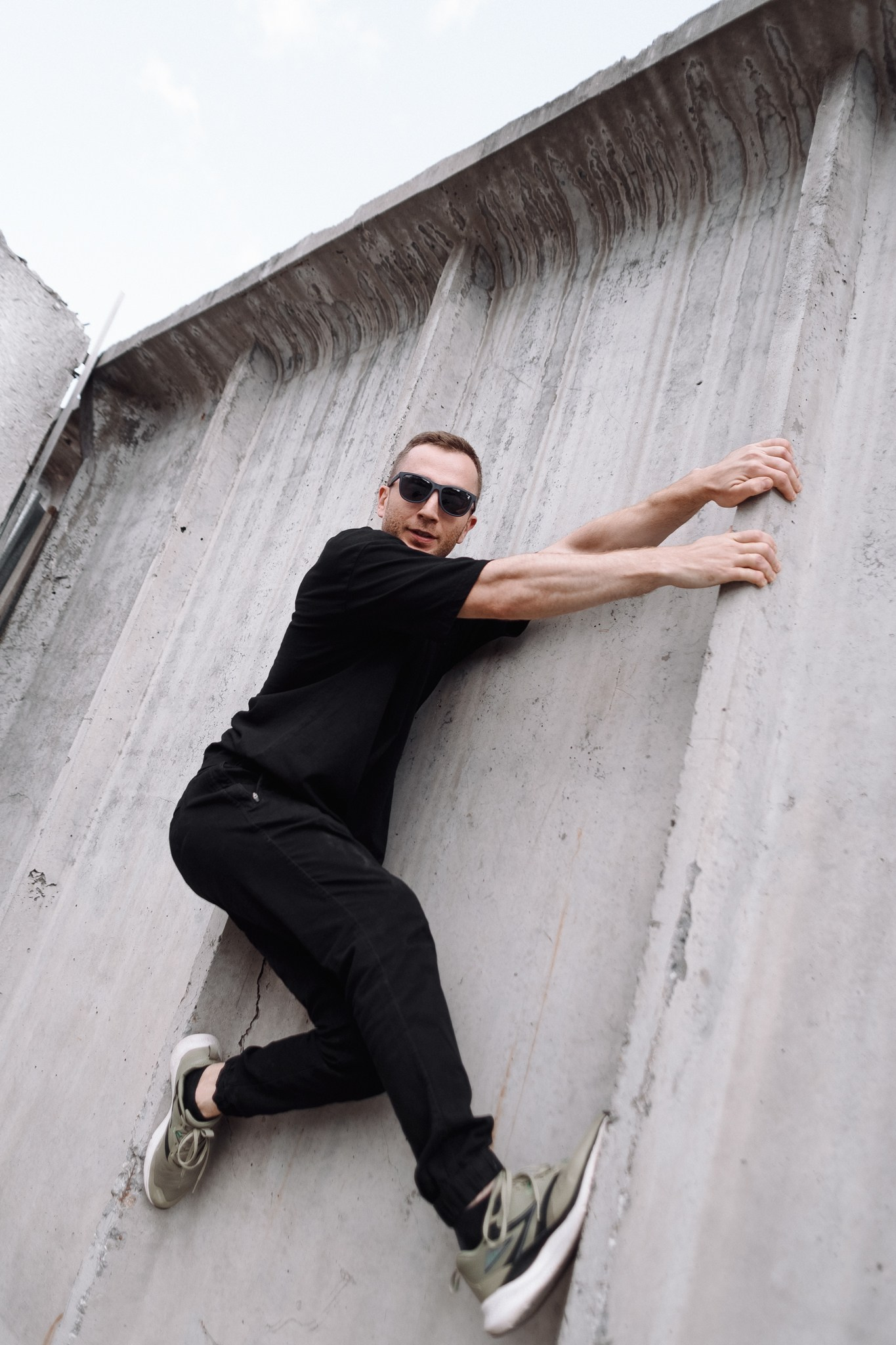 Мужская спортивная фотосессия в Тюмени: боулдеринг и лайфстайл. Фотограф Дарья Мустафина, Тюмень