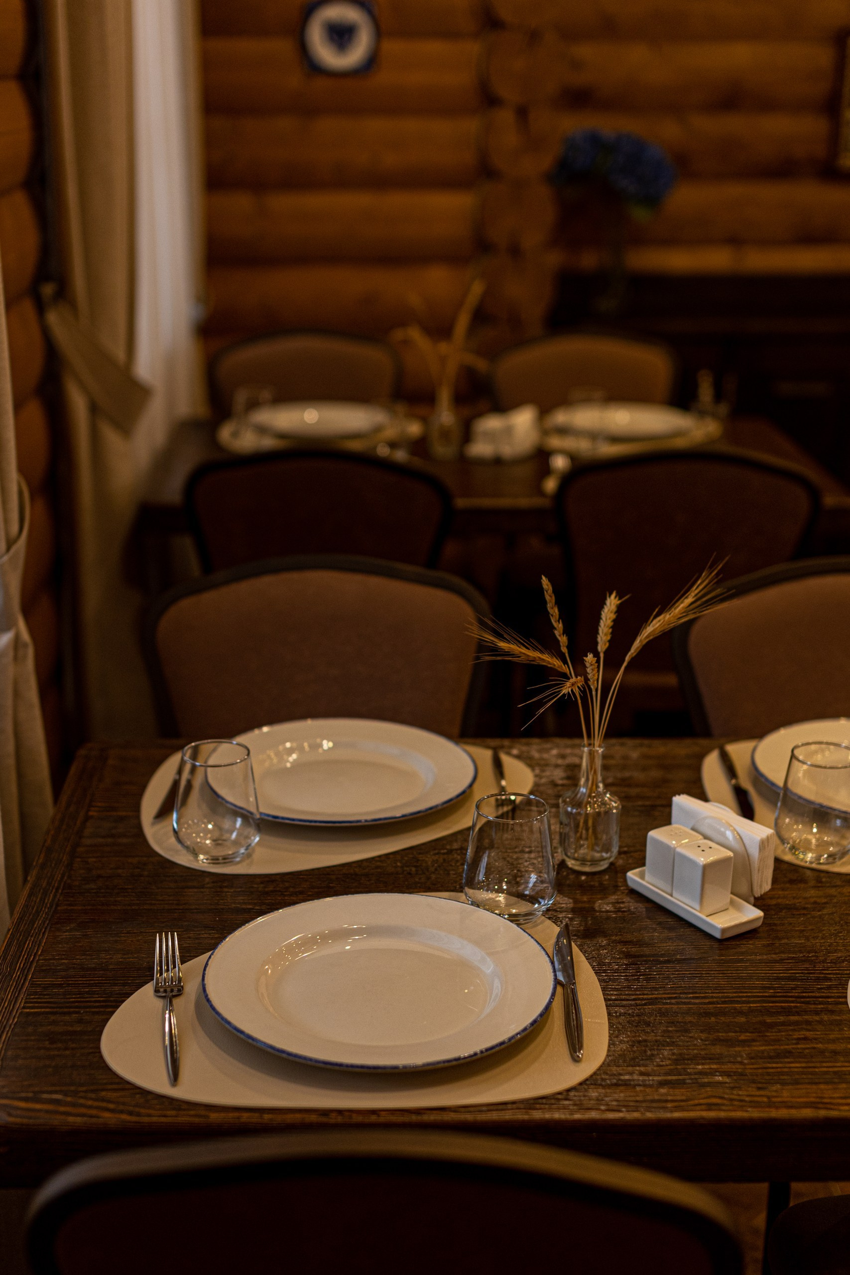 Банкетный зал «Гжель», ресторана «Дача ". Фотограф в Оренбурге. Профессиональный фотограф