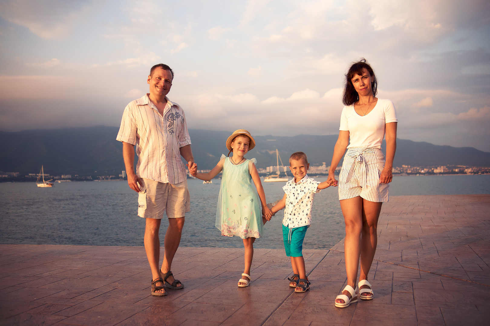 Анонсы семейных фотосессий в Черногории — свежие кадры | Эля Станевская Фотограф