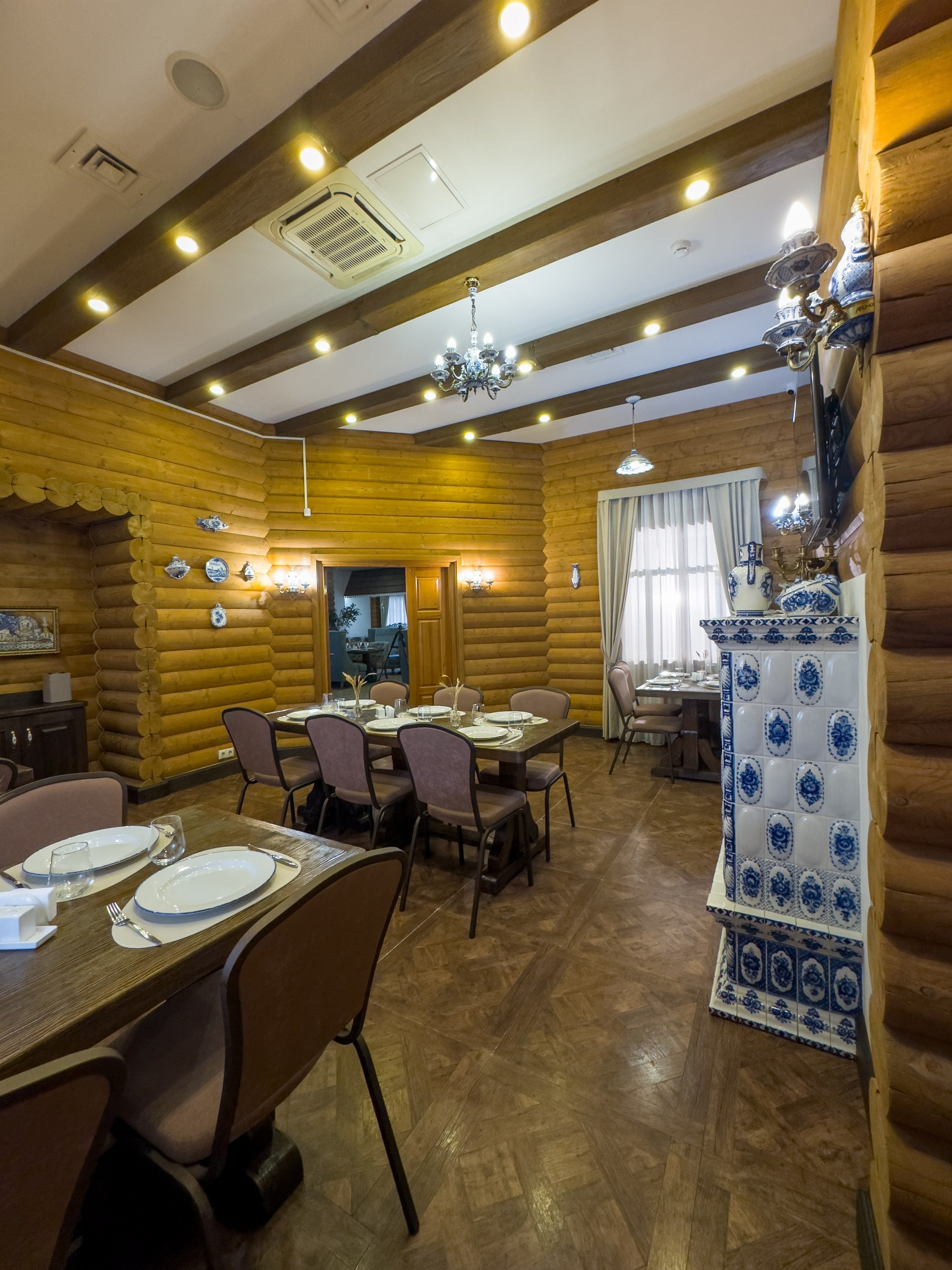 Банкетный зал «Гжель», ресторана «Дача ". Фотограф в Оренбурге. Профессиональный фотограф