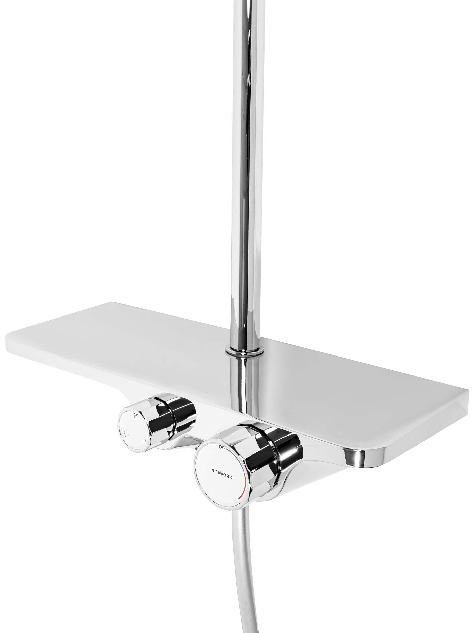 Предметная съемка душевых стоек на белом