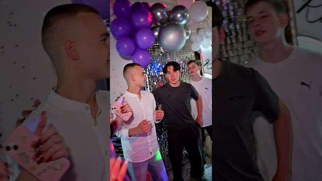 Фотограф Янис Алываев