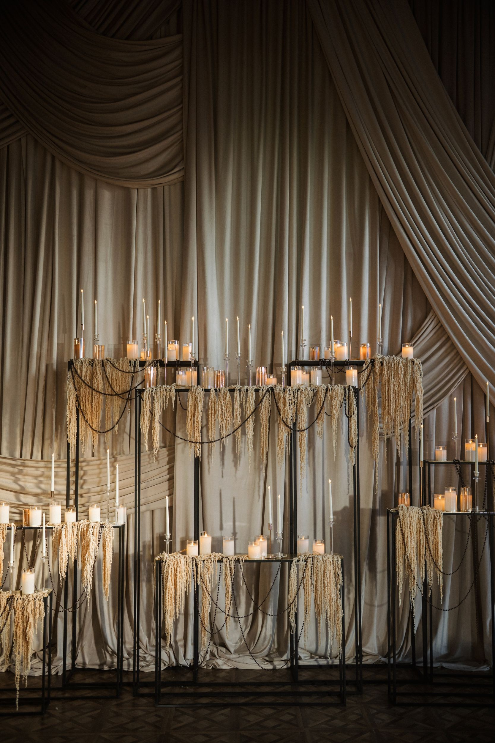 Световое оформление свадьбы в лофте The Hide, Нижний Новгород. Преображение пространства