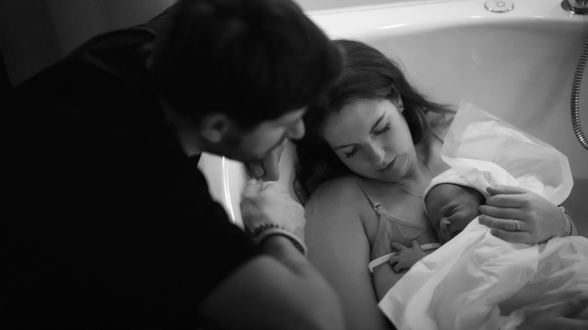 Видео рождения. Яна Кром Фотограф ньюборн в Москве