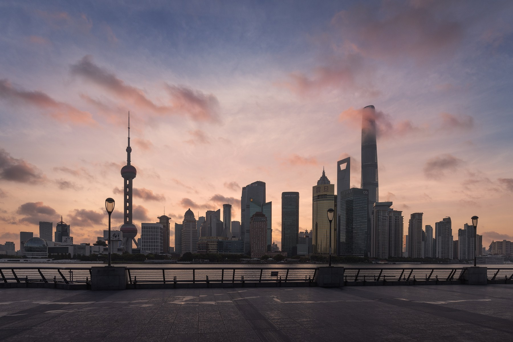 Телебашня «Восточная жемчужина» и Шанхайская башня, Шанхай, Китай