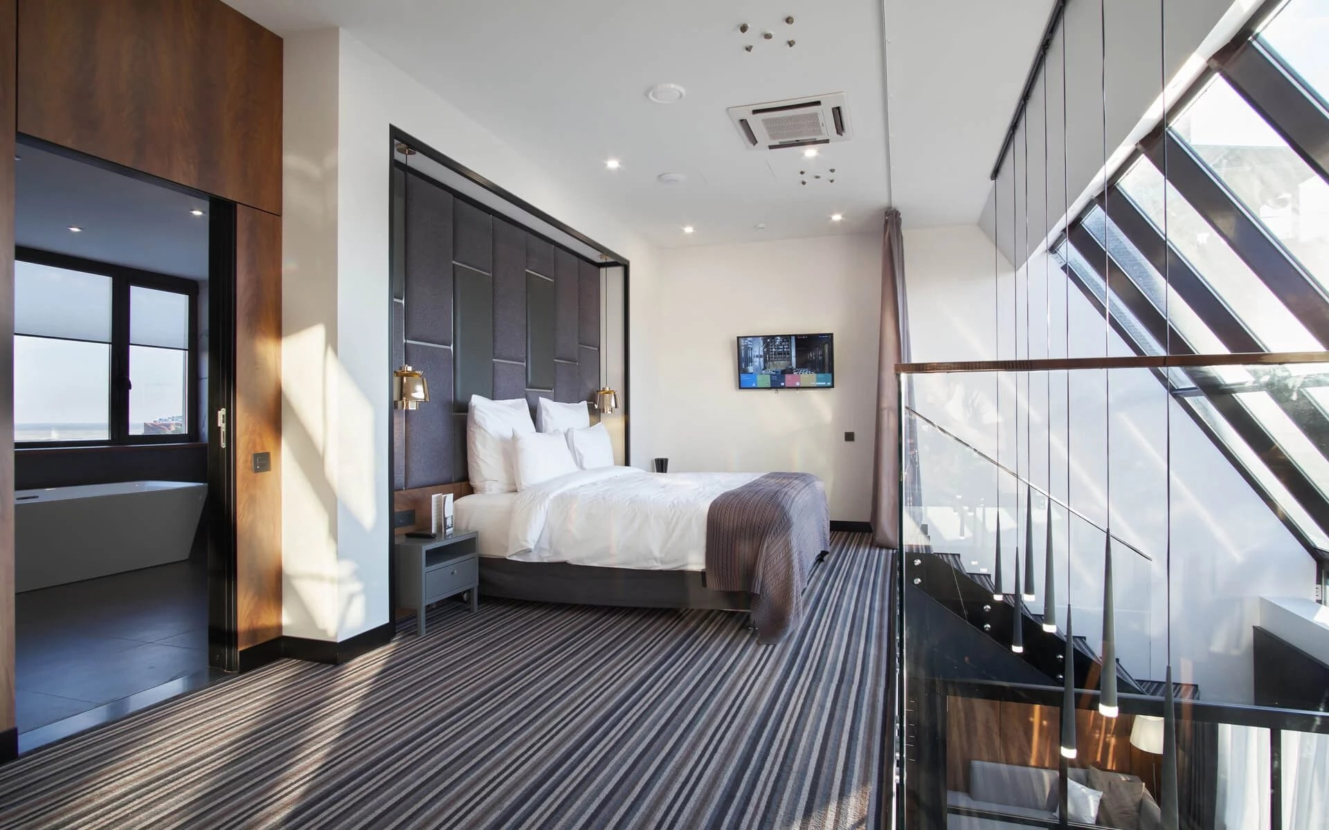 Рекомендуемые отели в Ростове-на-Дону для фотосъемки свадебных сборов