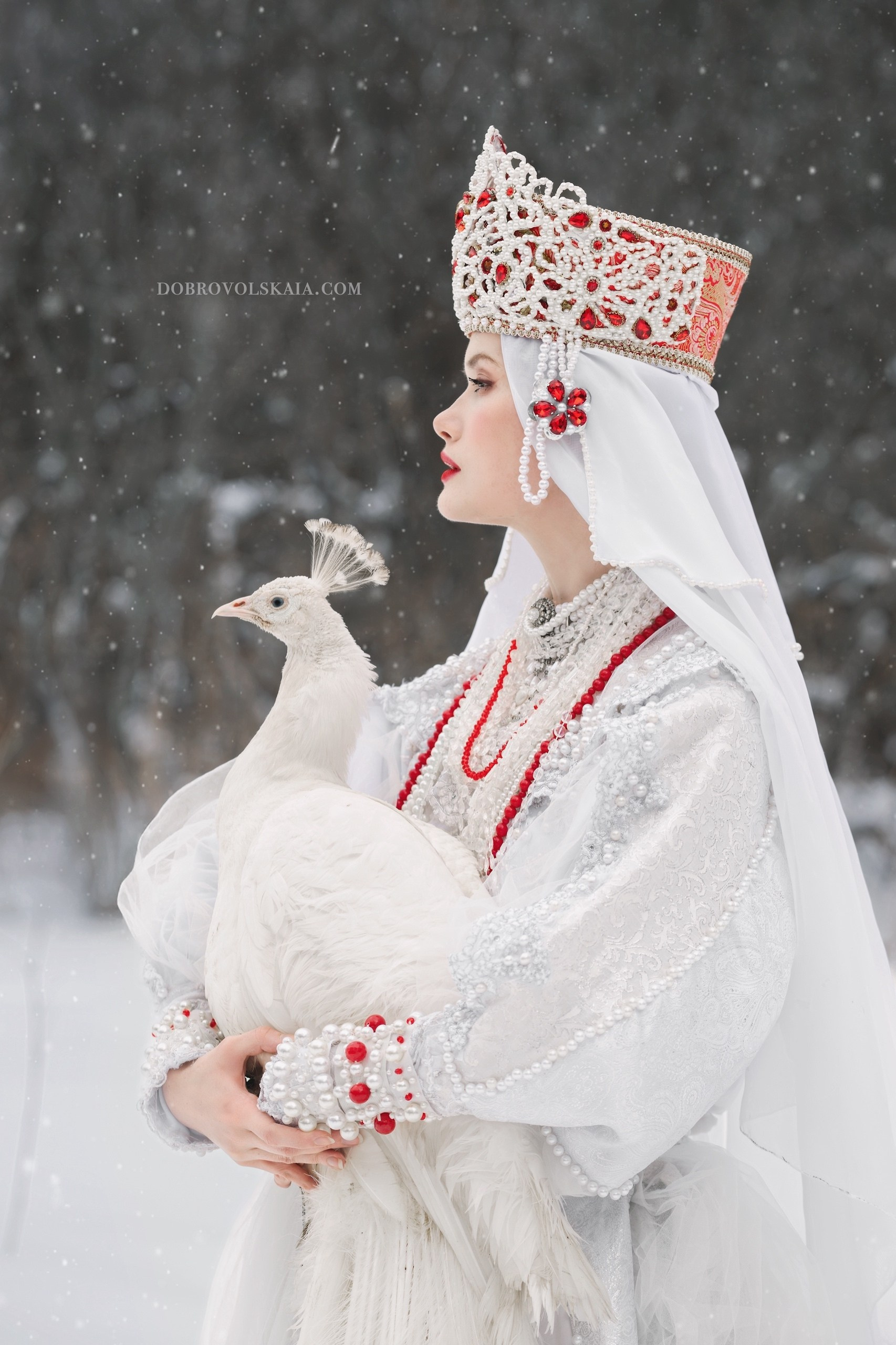 Мирослава. Русские народные костюмы в Москве