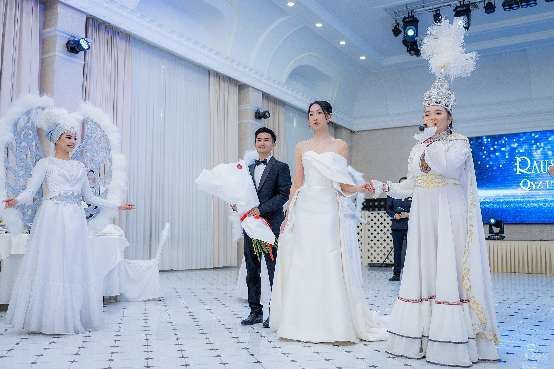 Свадебный фотограф в Караганде Алексей Баранов. Свадебный фотограф Алексей Баранов. Фотограф Алексей Баранов. Фотостудия Flash. Семейные фотосессии в Караганде. Индивидуальные фотосессии, детские фотосессии, парные фотосессии в Караганде. Интерьерная фотосессия в Караганде. Семейный фотограф Алексей Баранов. Детский фотограф Алексей Баранов. Художественный фотограф Алексей Баранов. Свадебный фотограф Алексей Баранов. Черно-Белая съемка в Караганде. Самые лучшие семейный и детские фотосессии в Караганде. Прогулочные фотосессии. Street photo. уличная фотосессия в Караганде. Репортажная съемка в Караганде. фотосессия Свадебной прогулки в Караганде. Фотосессия свадьбы в Караганде. Репортажный фотограф Алексей Баранов.