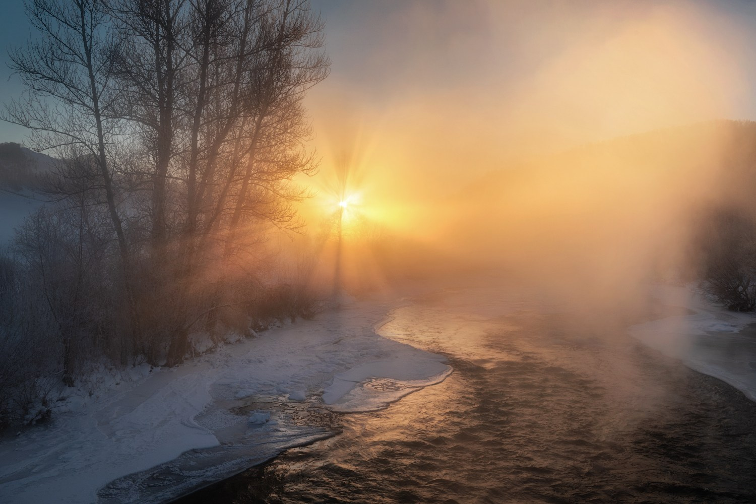 Горячее солнце декабря. Река Ануй. Солонешенский район, декабрь 2025