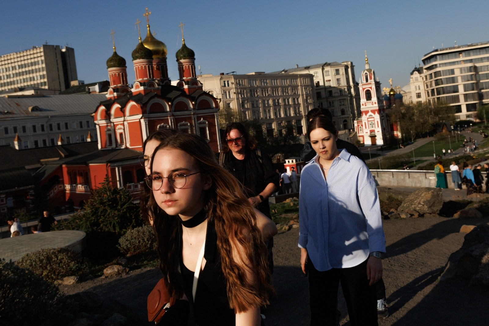 STREETSAGA — уличный фотограф в Москве. Стрит, портреты, путешествия и студийная съёмка