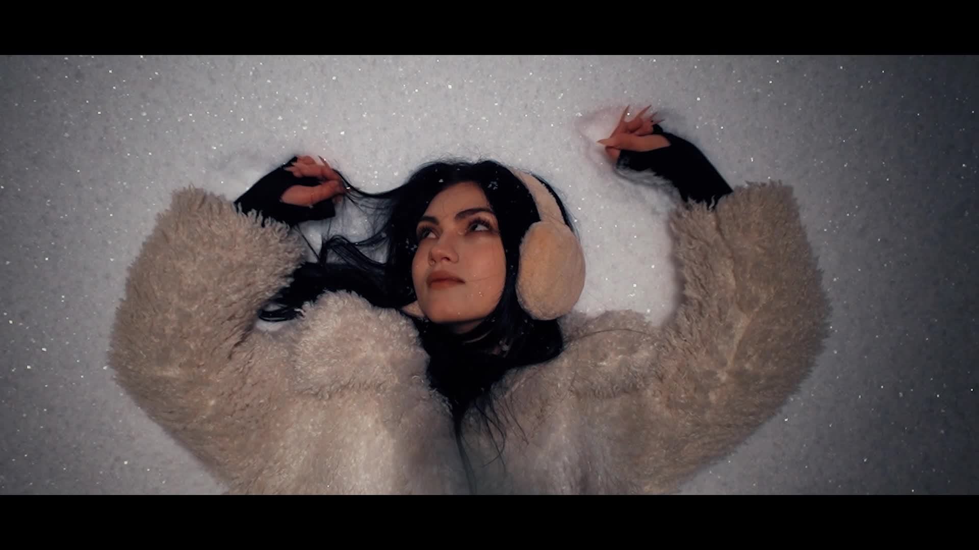 Художественная и креативная съёмка. Профессиональный видеограф в Москве — Ярослав Сергеев. Видеосъёмка под ключ: монтаж, цветокоррекция, саунд-дизайн, креативные видео