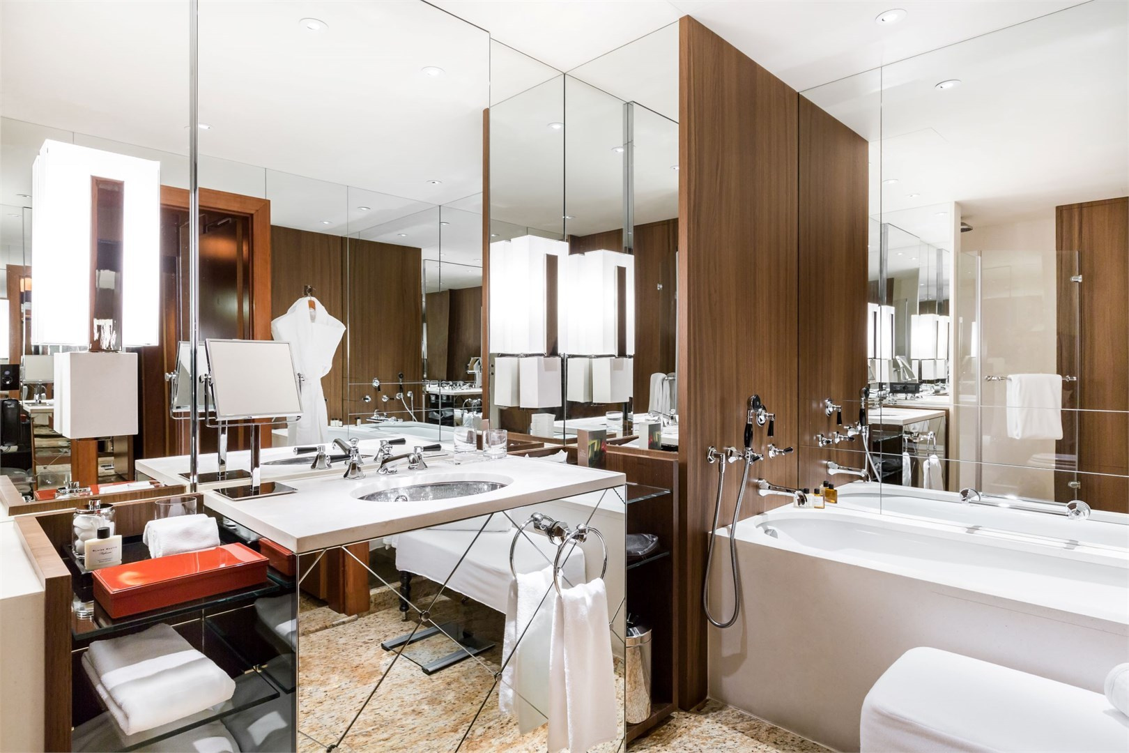 Отели — подборка. Фотограф индивидуальных женских портретов и LOVEstory в Москве